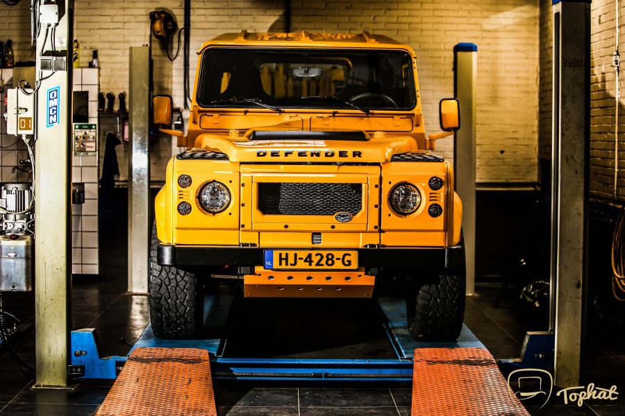  Land Rover Defender 90 by TopHat Classics 2017 года  (фото 2 из 68)